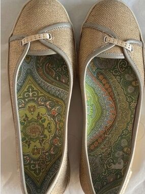 Michelle K. Flat shoes in sand/tan color